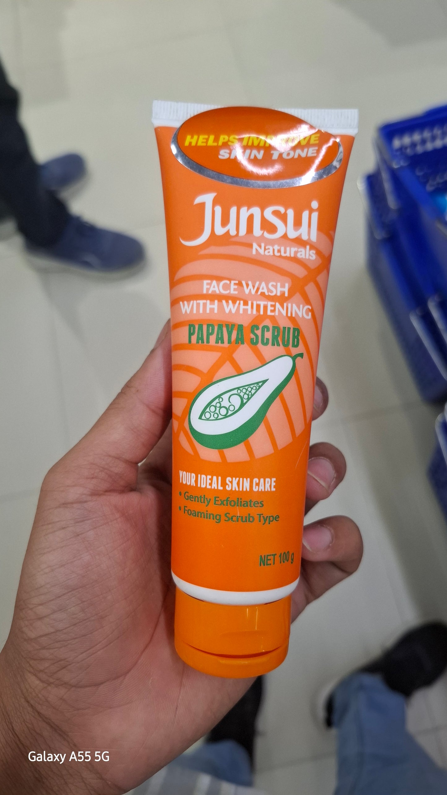 Junsui
Whitening Papaya Facial Scrub 100grams