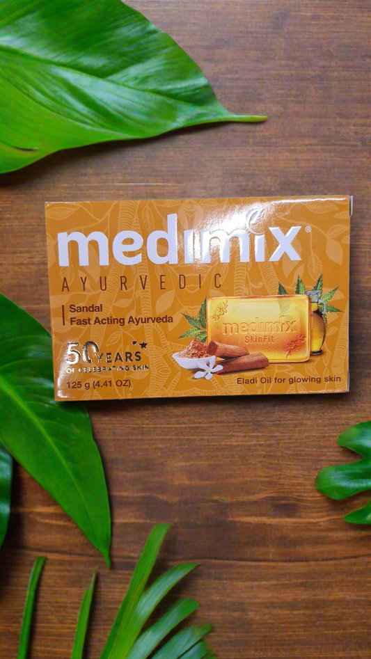 Medimix Sandal Soap - With Eladi OIl - For Clear & Glowing Skin- Improves Skin Complexion and Removes Pimples - Enriched with Natural Fragrance of SandalWood - 125 Gm