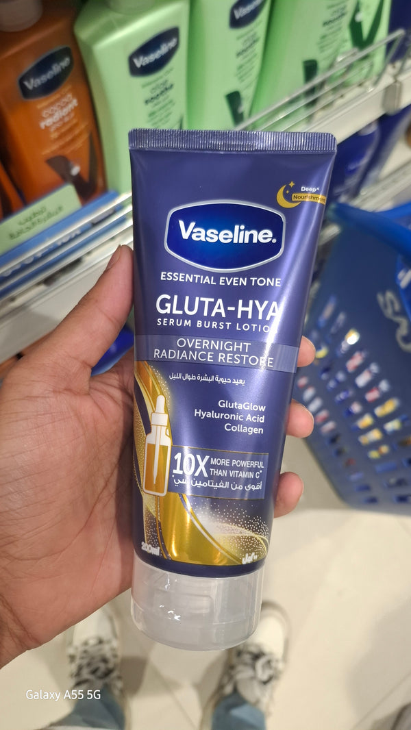 Vaseline
Gluta-Hya Serum Burst Lotion Overnight Radiance Repair 300ml